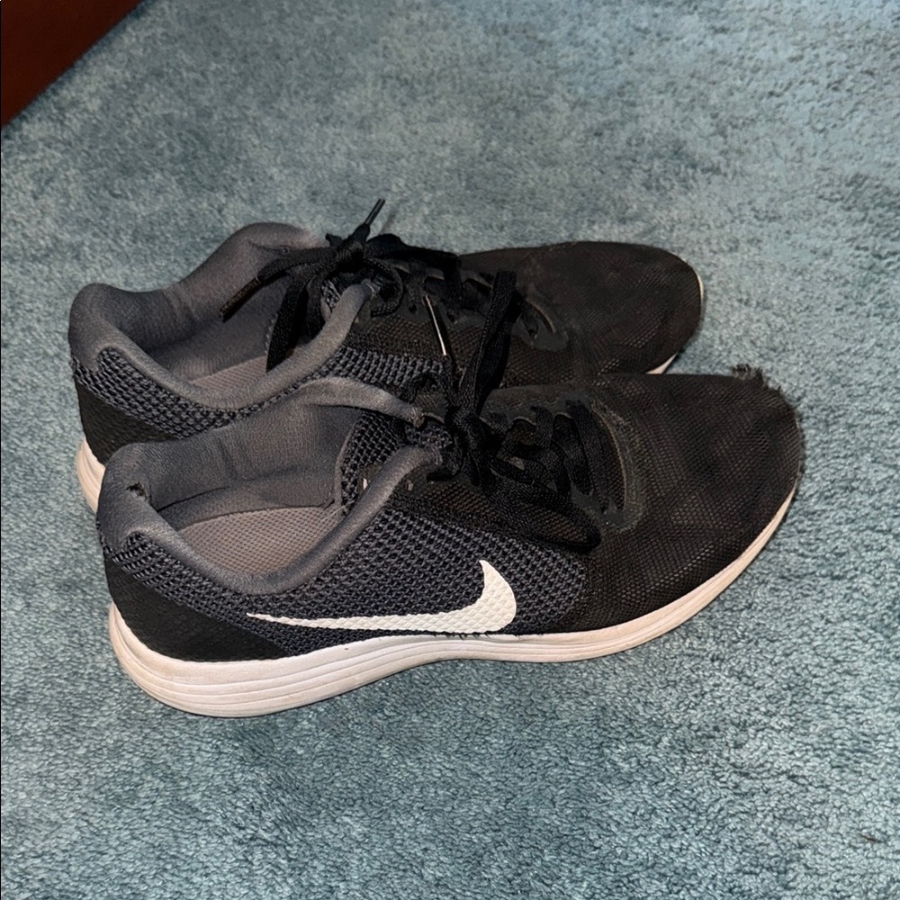 Nike Black and White Running Shoes